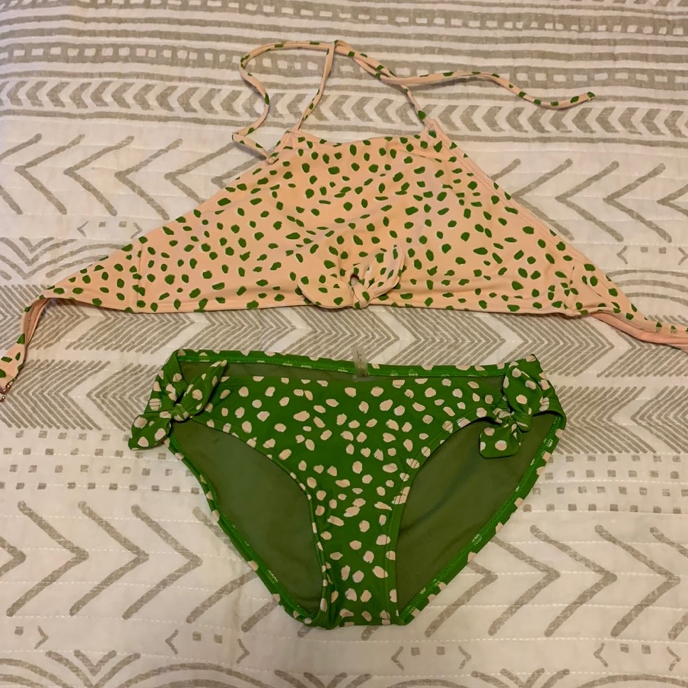 EUC  two super cute girls bikini 👙
